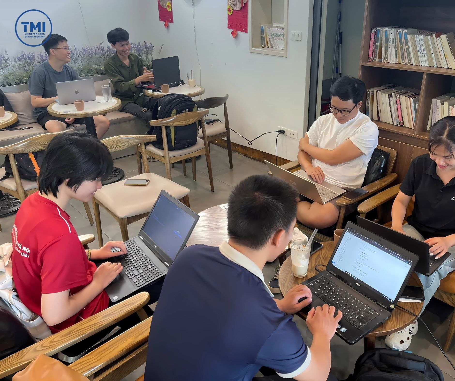 Poster chính thức MVP Contest 2025